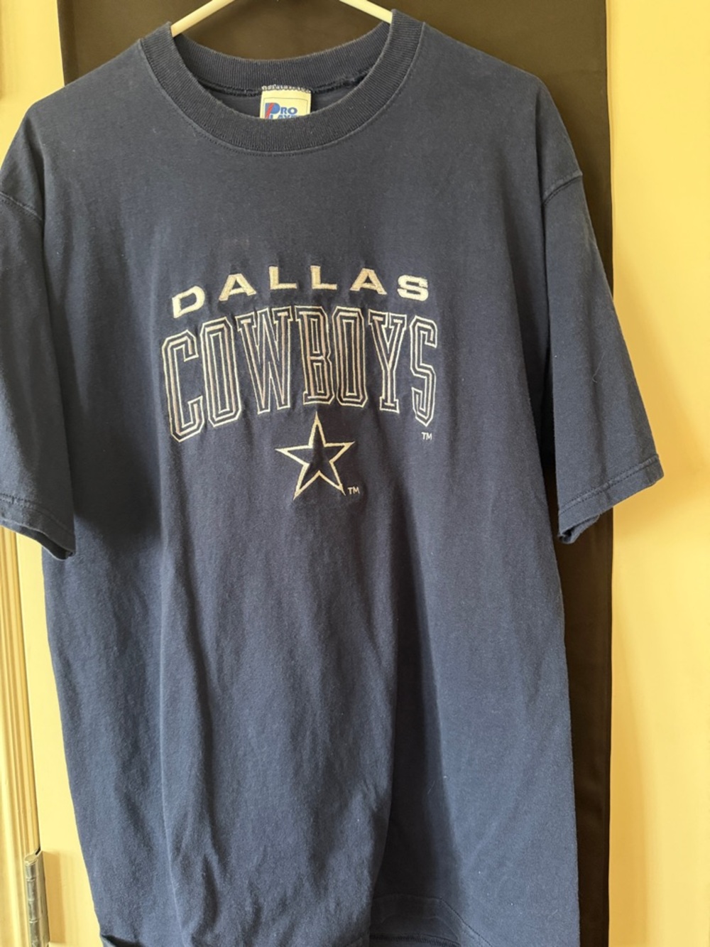 Pro Player Dallas Cowboys Navy Blue Graphic Tee